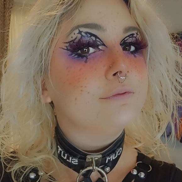 Meet Your Posher!!! - Picture 3 of 6